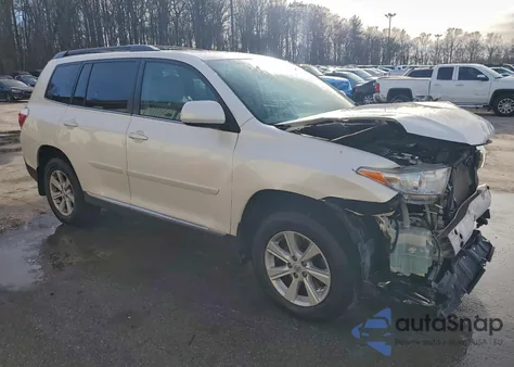2012 Toyota Highlander Base z USA, uszkodzony, nr VIN 5TDBK3EH8CS100741